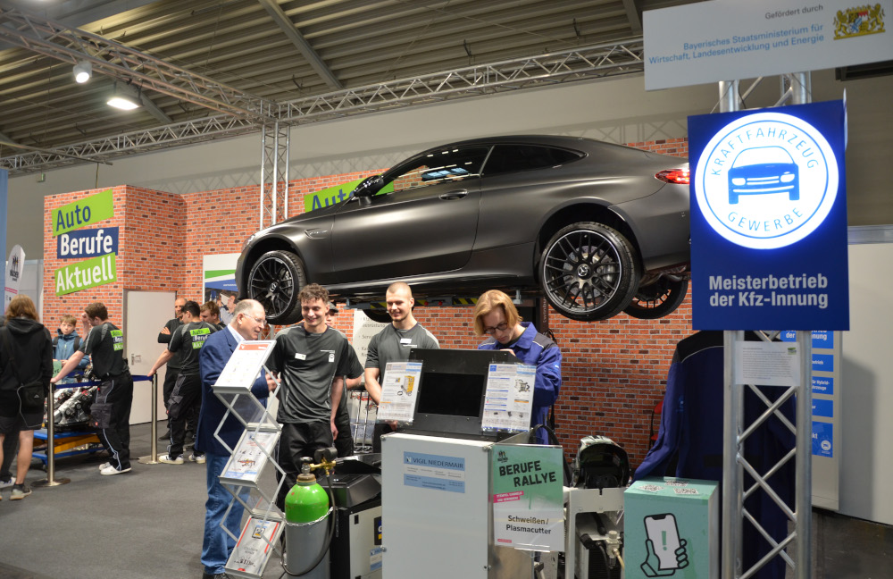 Kfz-Gewerbe auf der IHM 2025, Messestand Kfz-Gewerbe, AutoBerufeAktuell